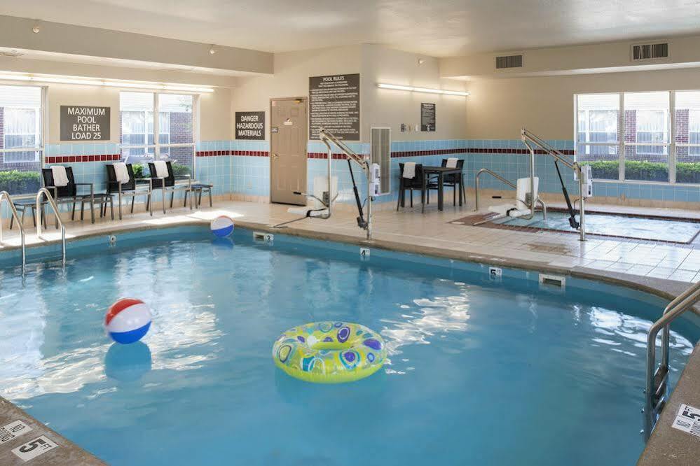 Residence Inn Indianapolis Airport Εξωτερικό φωτογραφία